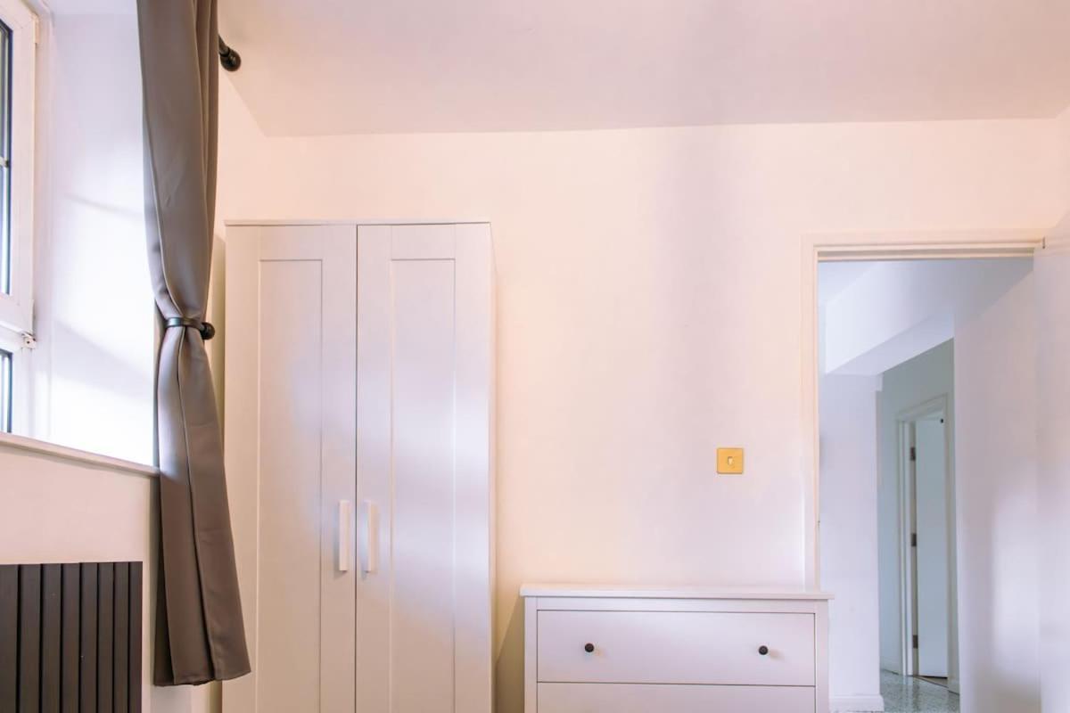 4-bedroom Flat Near Central, 2-min Walk To Metro Appartamento