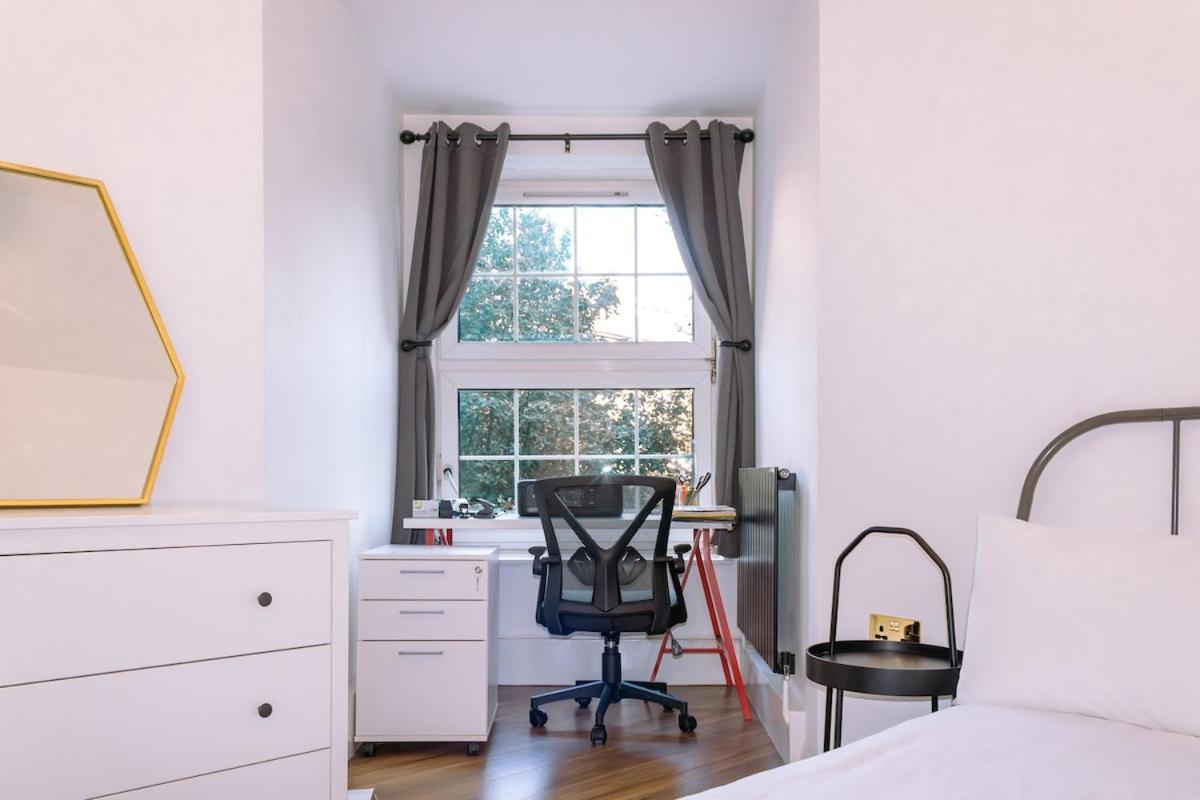 Appartamento 4-bedroom Flat Near Central, 2-min Walk To Metro *