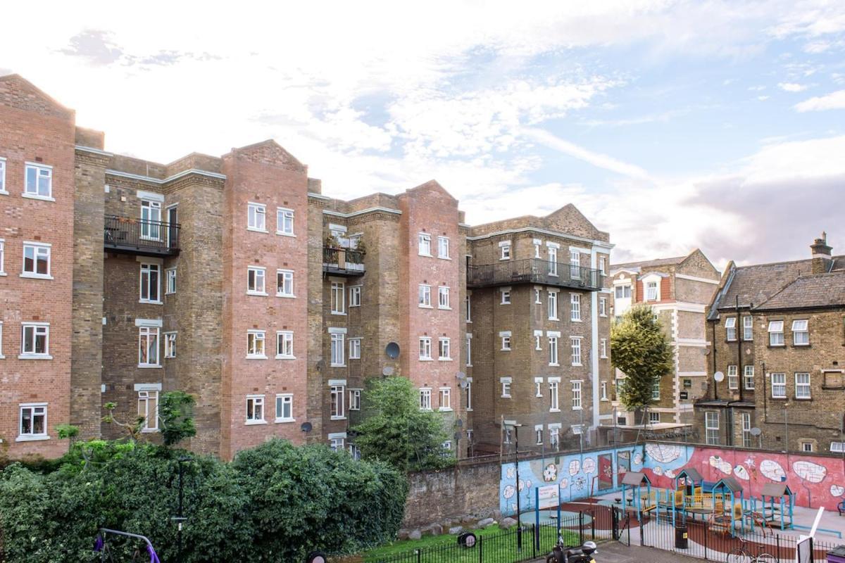 Appartamento 4-bedroom Flat Near Central, 2-min Walk To Metro *
