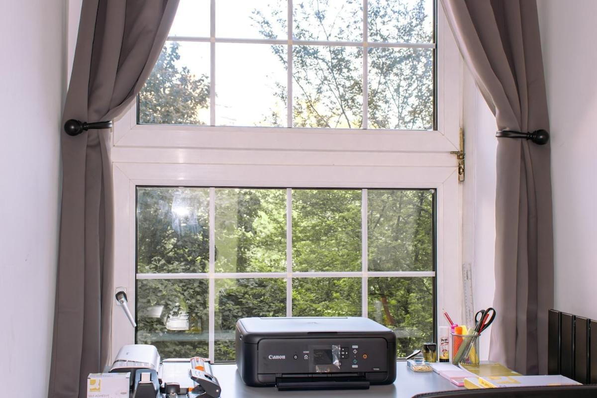 Appartamento 4-bedroom Flat Near Central, 2-min Walk To Metro